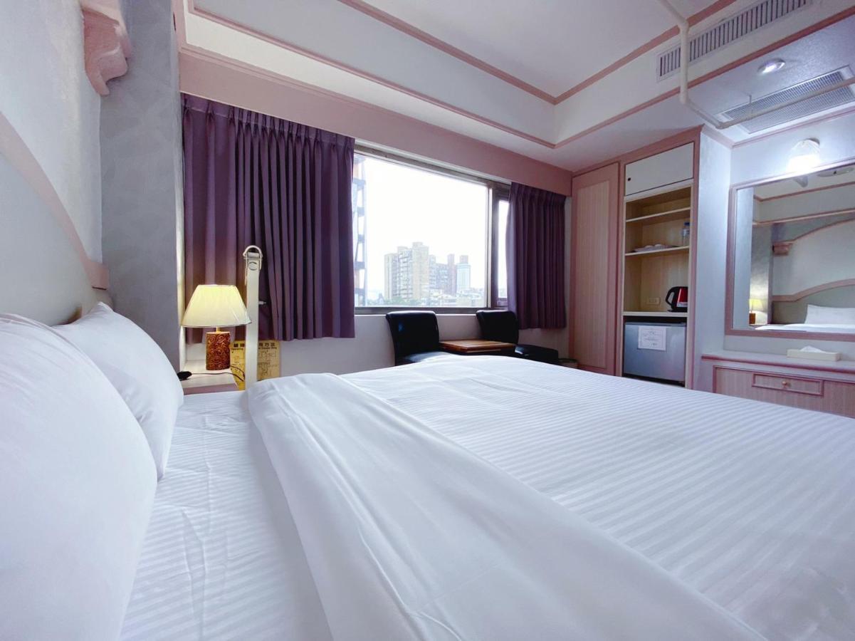 Chrysler Hotel Tajpej Buitenkant foto